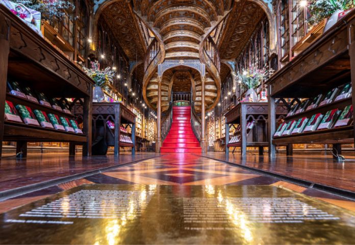 Bibliotecas y librerías con encanto Lello e Irmao