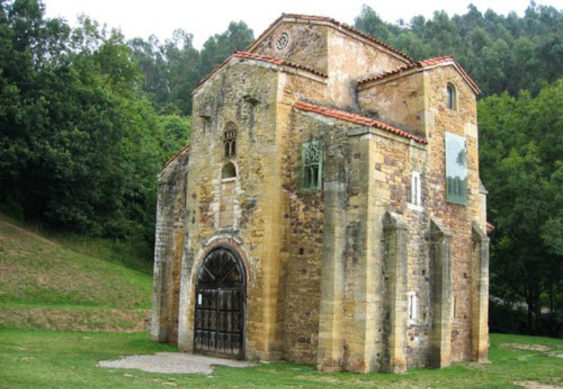 Iglesia Santa María de Lilo