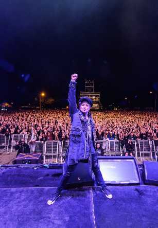 Tobías Samet (Ed Guy)