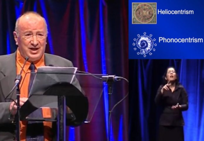 Angel Herrero o el silencioso reconocimiento de la Lengua de Signos