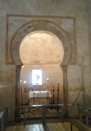 Interior de la Iglesia Santiago de Peñalba