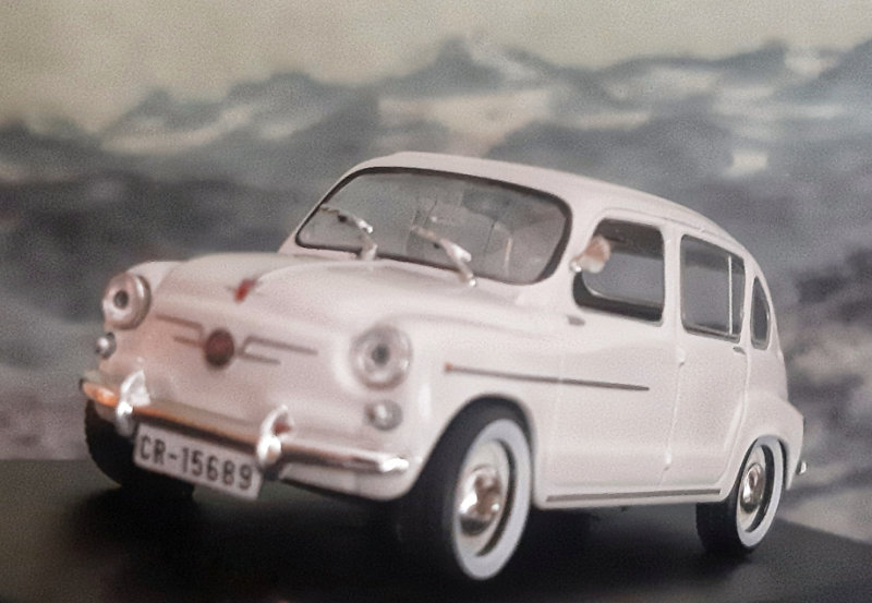 Modelo a escala Seat Seiscientos