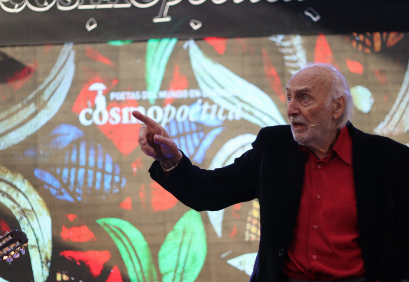 Héctor Alterio lee a León Felipe