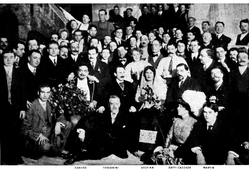 Ensayo en Metropolitan Opera - Caruso, Toscanini, Destinn, Gatti-Cazzaza, Homer, Martin. The Victrola Book of opera: stories of one hundred and twenty operas with seven-hundred illustrations and descriptions of twelve-hundred Victor opera records. 1917