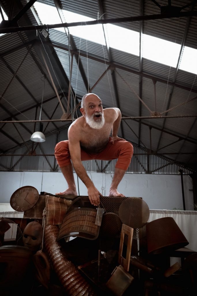 ROMANTIK.O. - Foto de TNT - Vendo Hierro Viejo