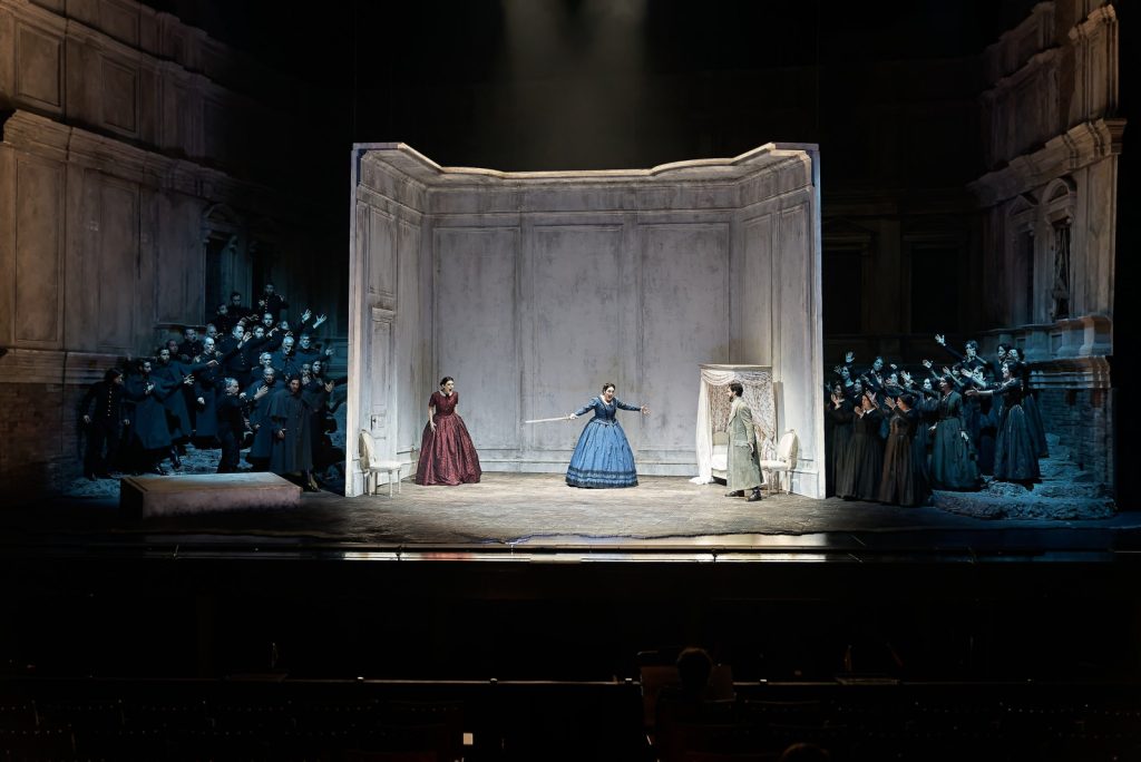 Maestranza, Norma, Bellini, foso