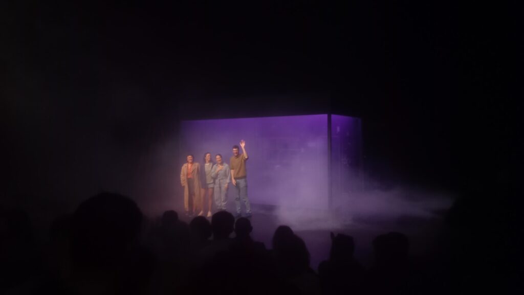 Zombi, Celso Giménez, Teatro Central