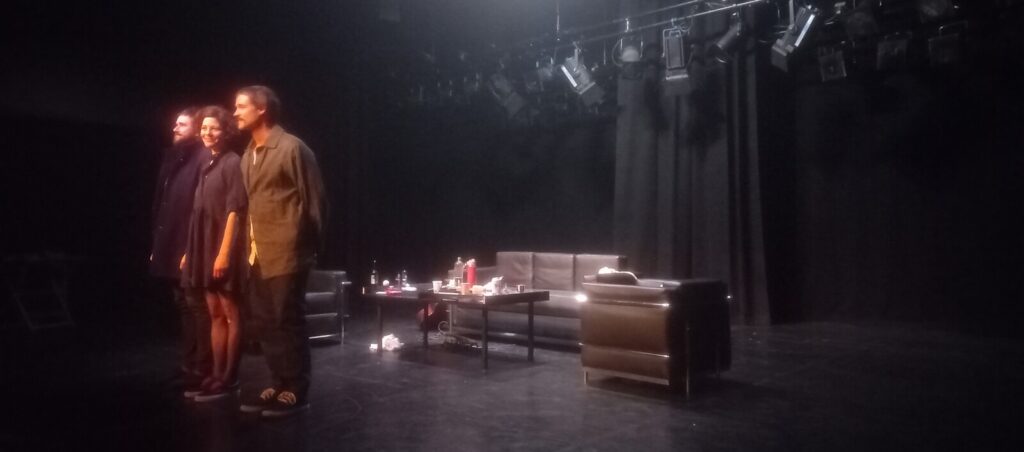 Desidia, simpática, teatro