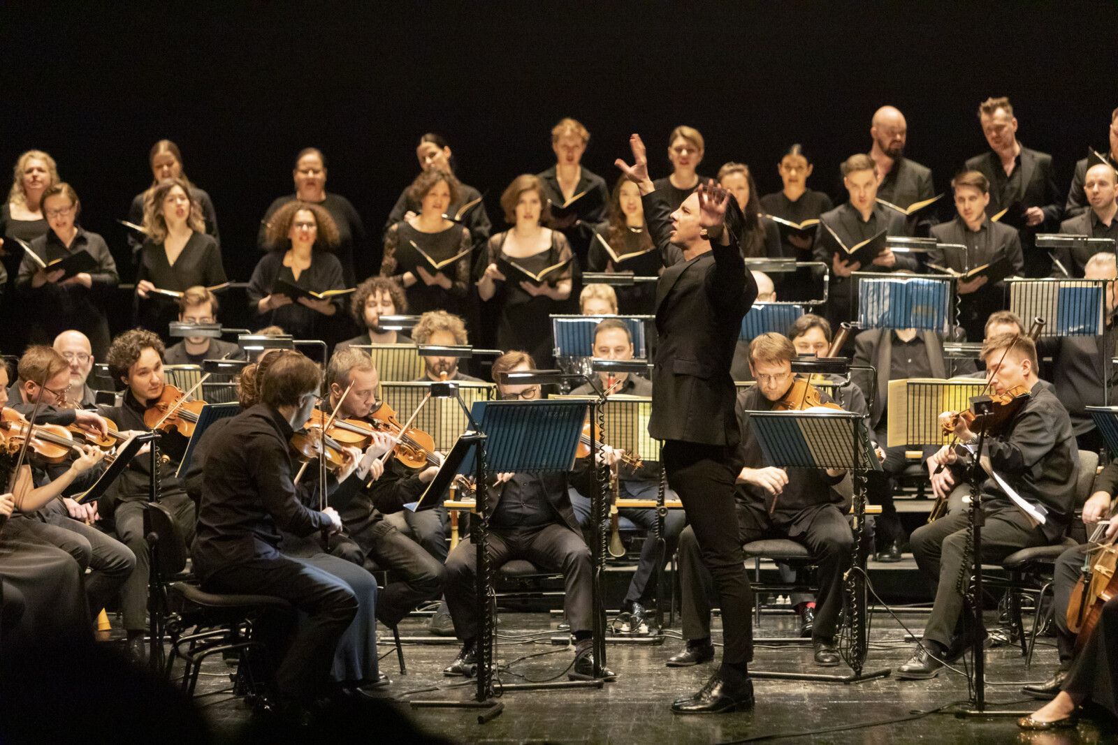 MOZART, MUERTE, MITOLOGÍA, Teodor Currentzis, musicAeterna Orchestra,  musicAeterna Currentzis 