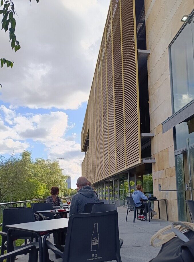 energía, lenguaje, Laura Sam, Juan Escribano, música, rap