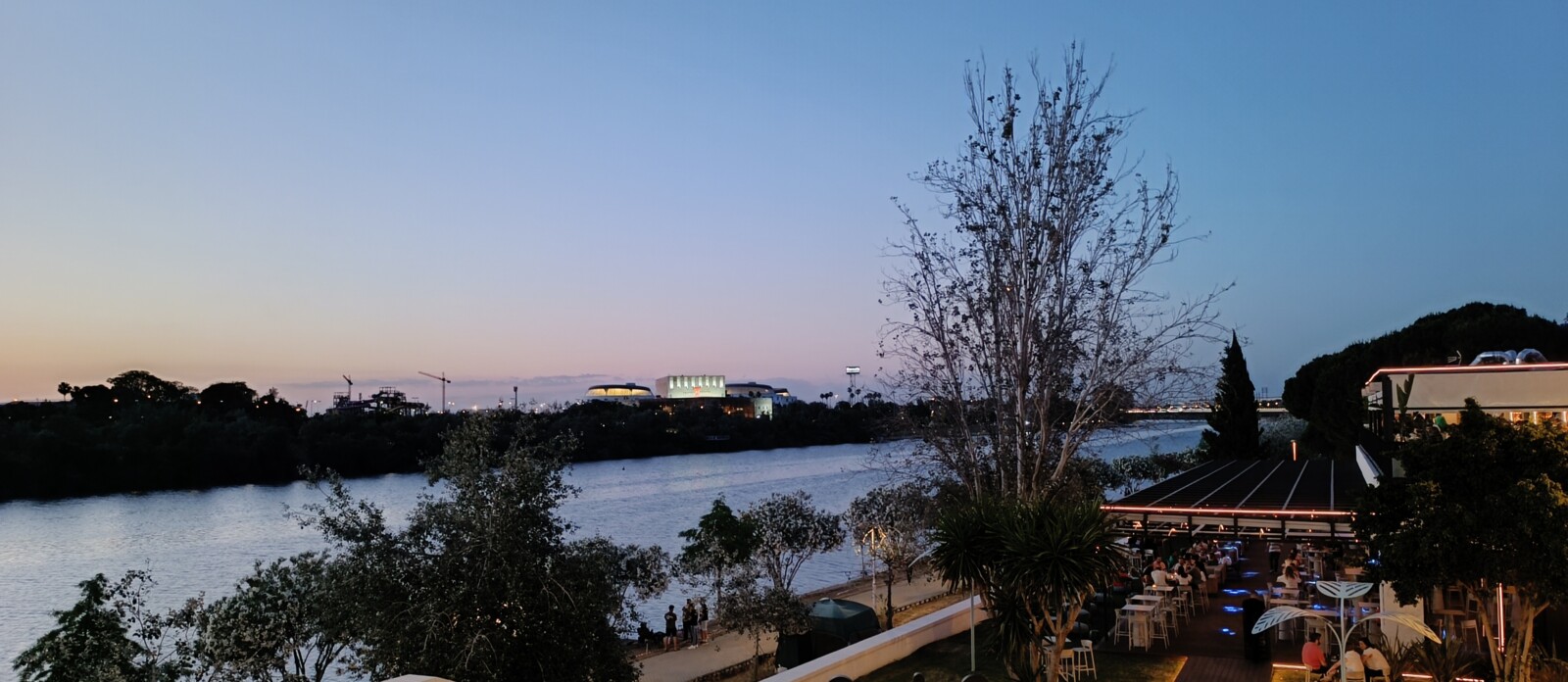 Méritos, teatro, Nao Albet, Marcel Bòrras, cometa, ego