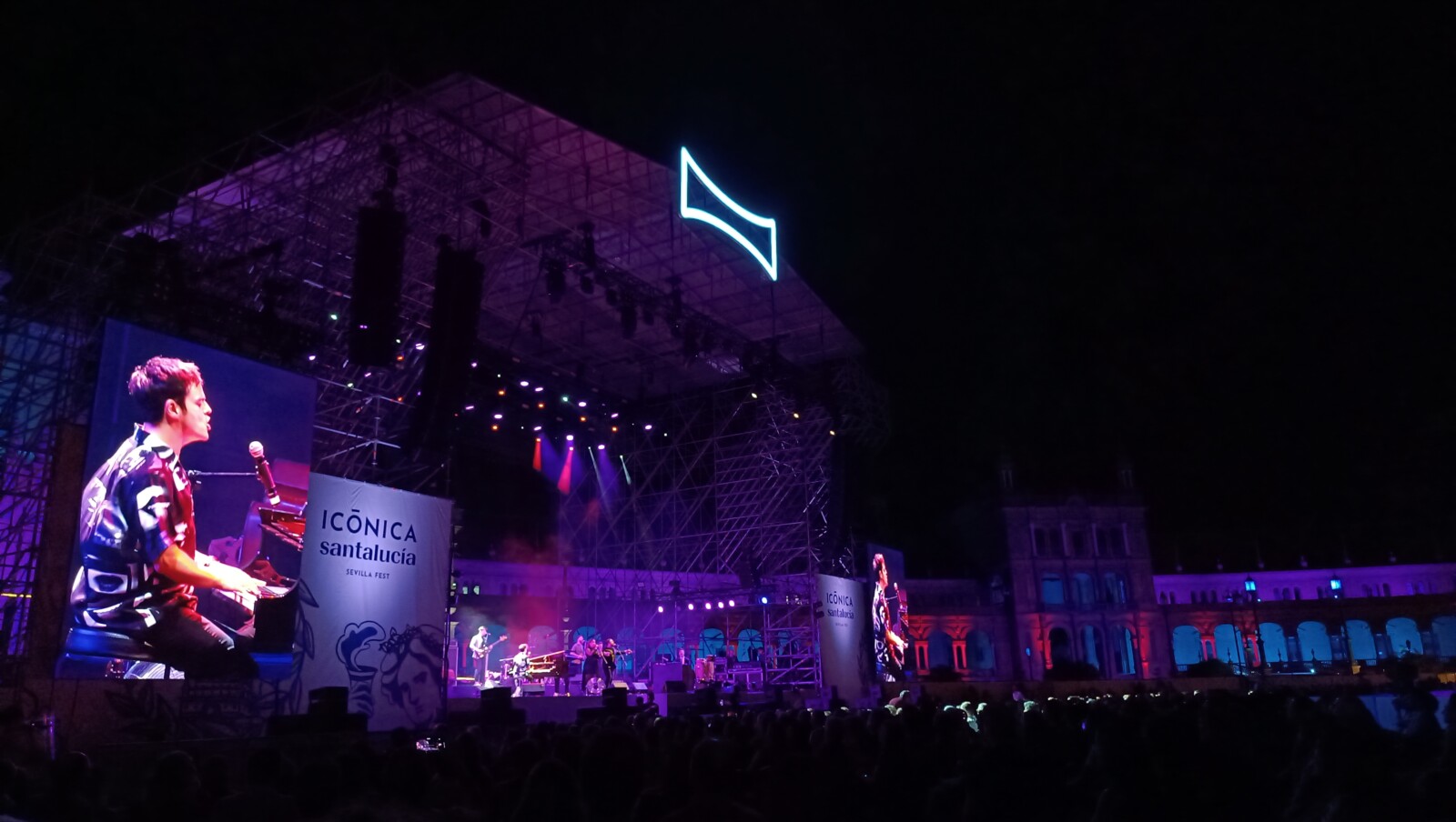 Jamie Cullum, Icónica, Sevilla, Música, Jazz, abanico, Partitura para el Fuego, trickster