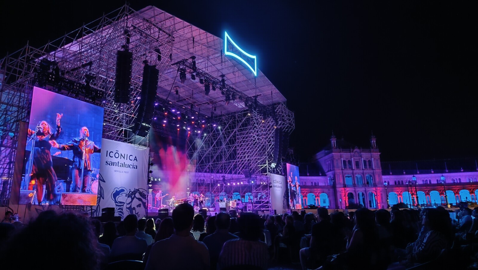 Jamie Cullum, Icónica, Sevilla, Música, Jazz, abanico, Partitura para el Fuego, trickster