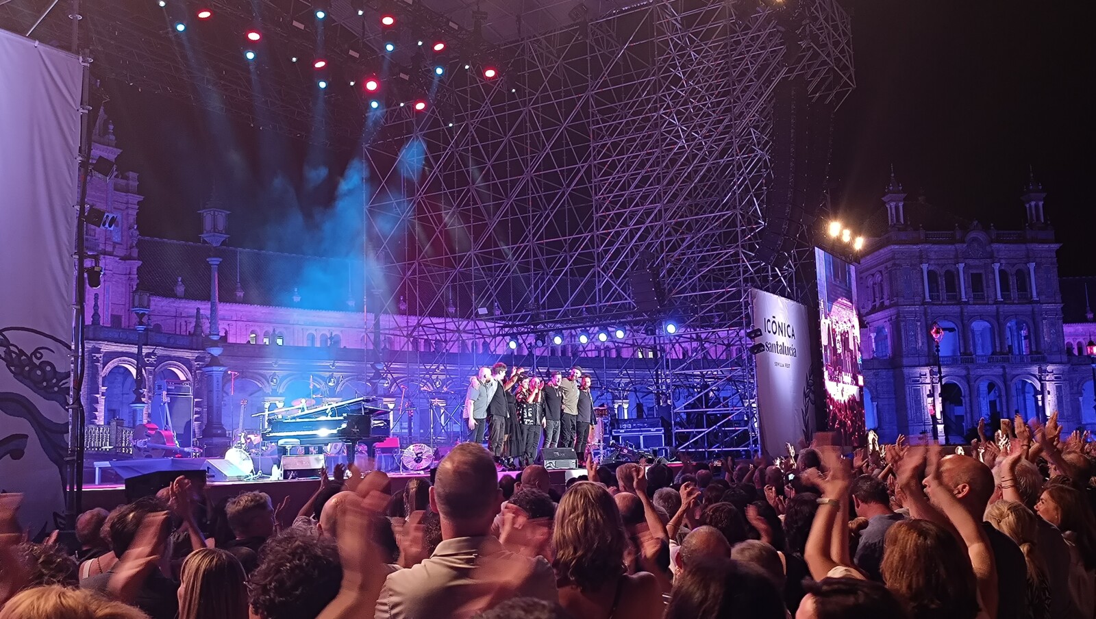 Jamie Cullum, Icónica, Sevilla, Música, Jazz, abanico, Partitura para el Fuego, trickster