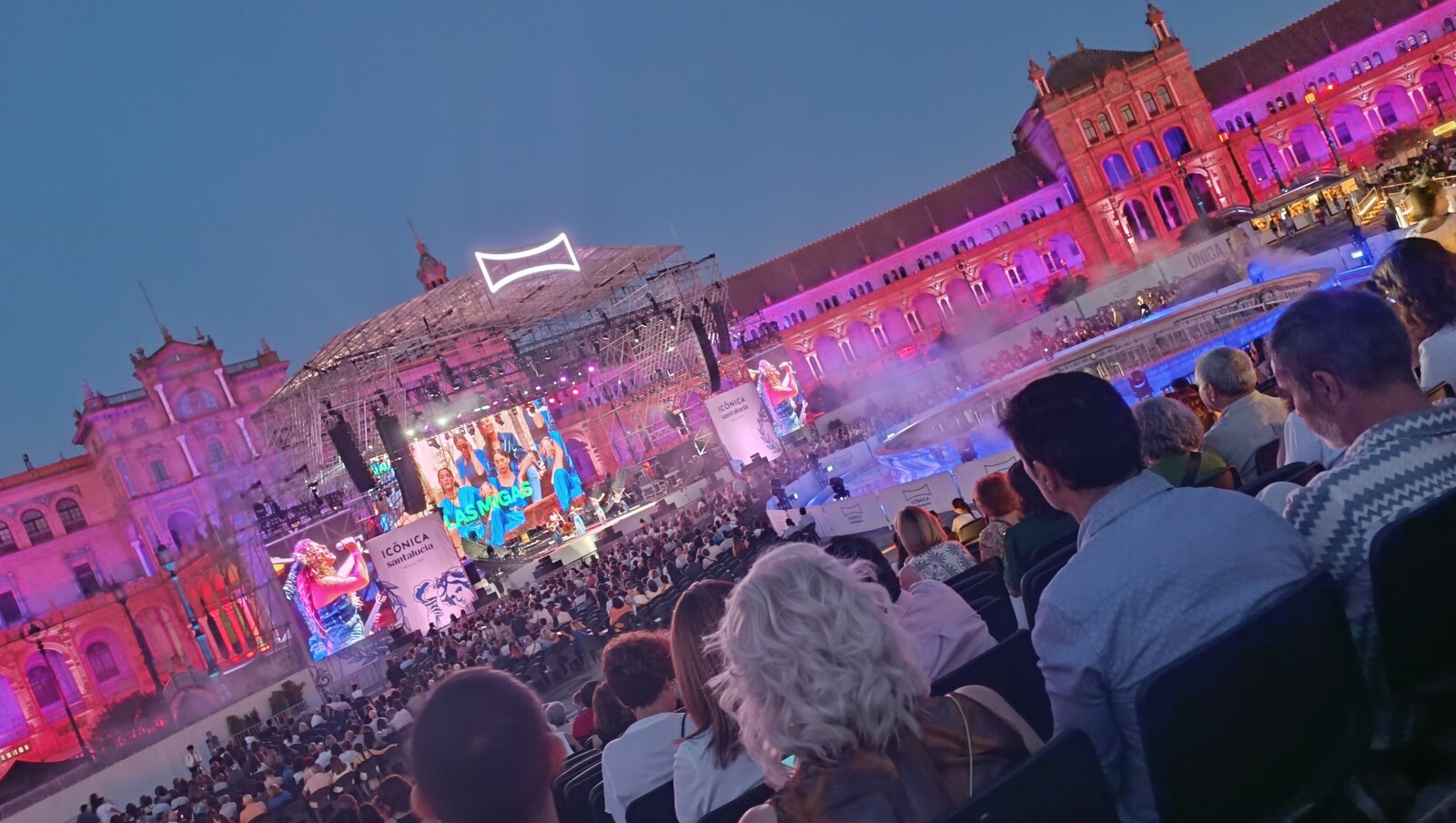 Rozalén, Tormenta, Abrazo, Icónica, Sevilla, Música, Partitura para el Fuego, trickster