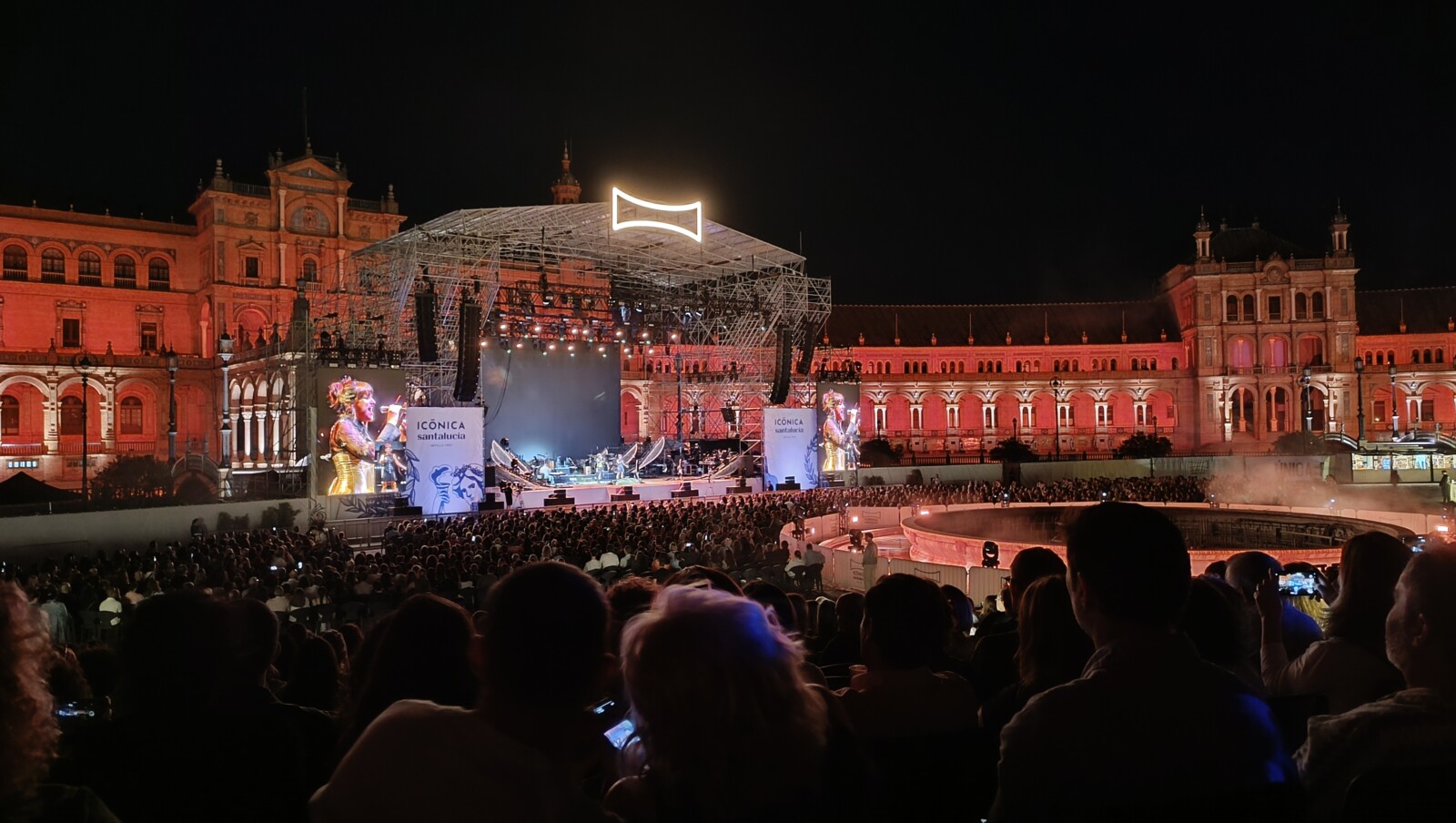 Rozalén, Tormenta, Abrazo, Icónica, Sevilla, Música, Partitura para el Fuego, trickster
