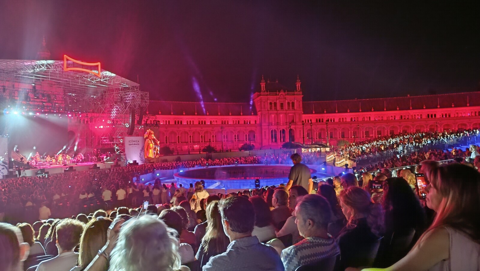Rozalén, Tormenta, Abrazo, Icónica, Sevilla, Música, Partitura para el Fuego, trickster