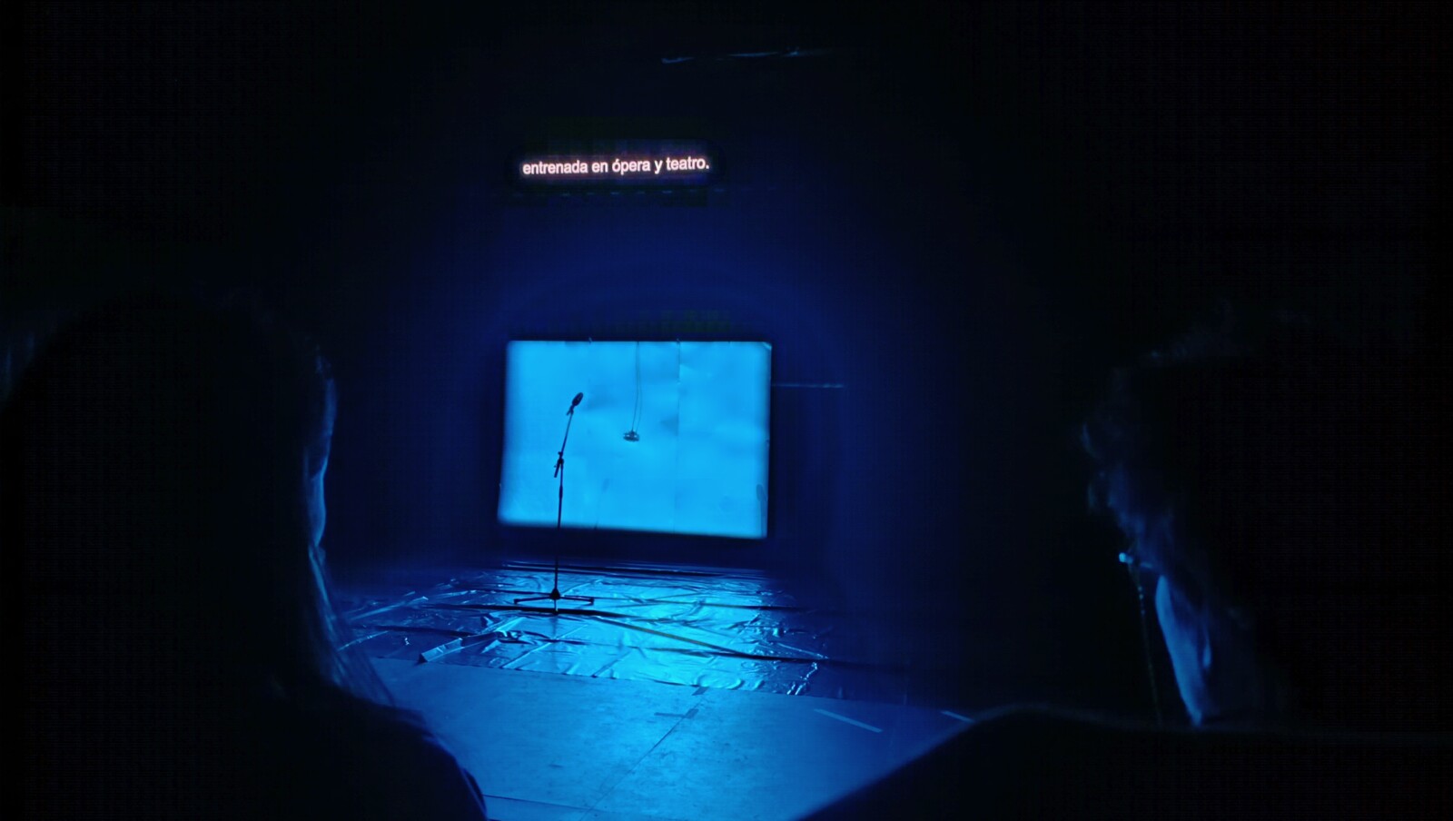 Tanya Beyeler, Gisbert, Apariencia, Intención, electrónica, escena, teatro central, 