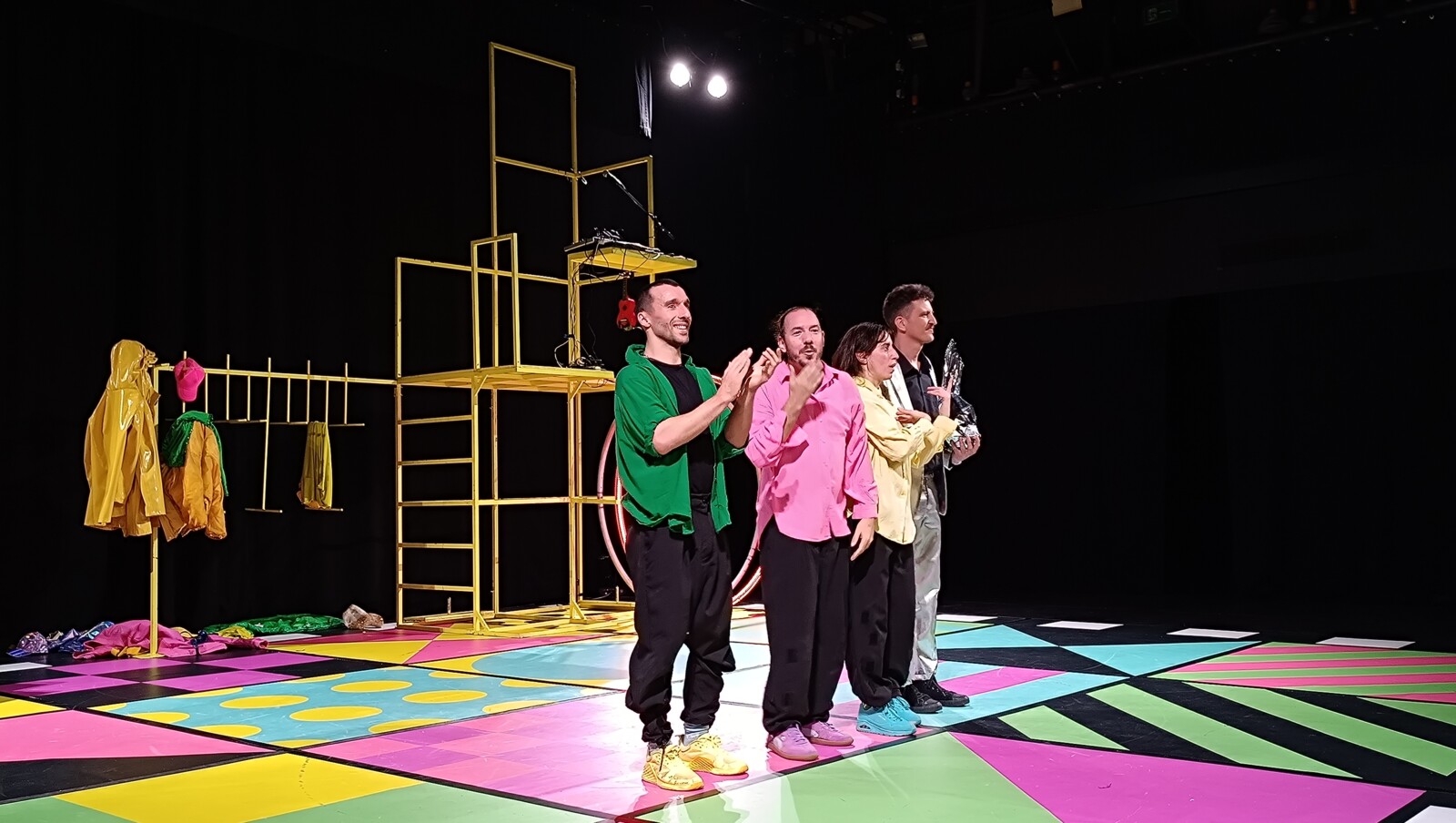 TRUCA CIRCUS, teatro, juego, ana donoso mora, teatro central