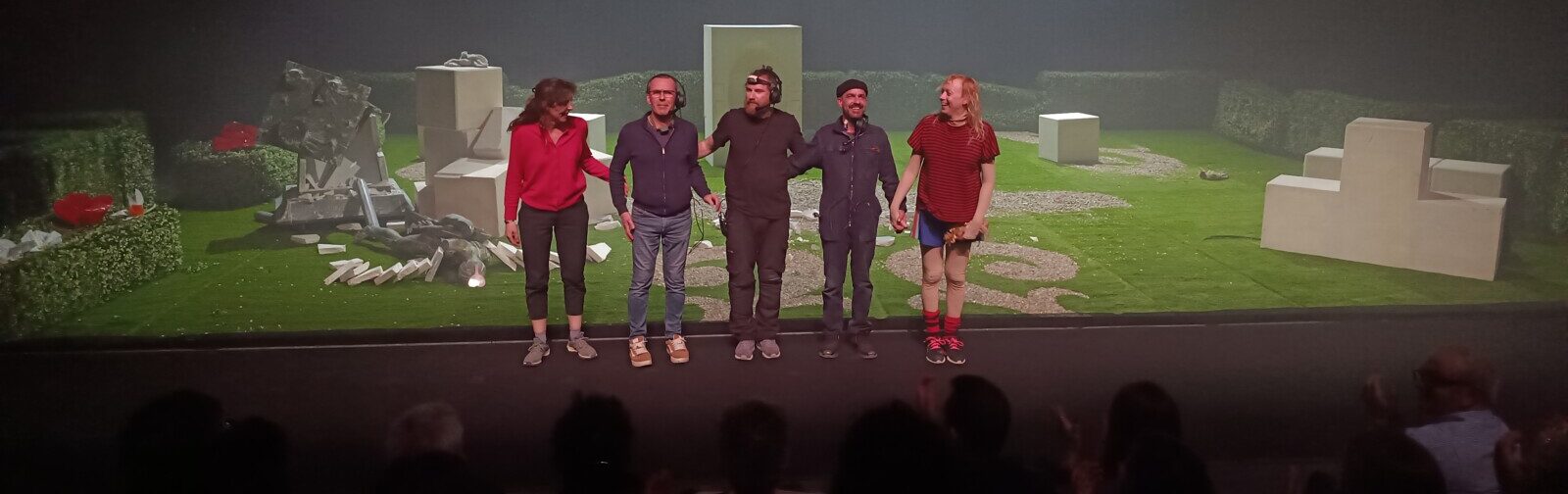 Madriguera, White rabbit, Phia Ménard, el ser