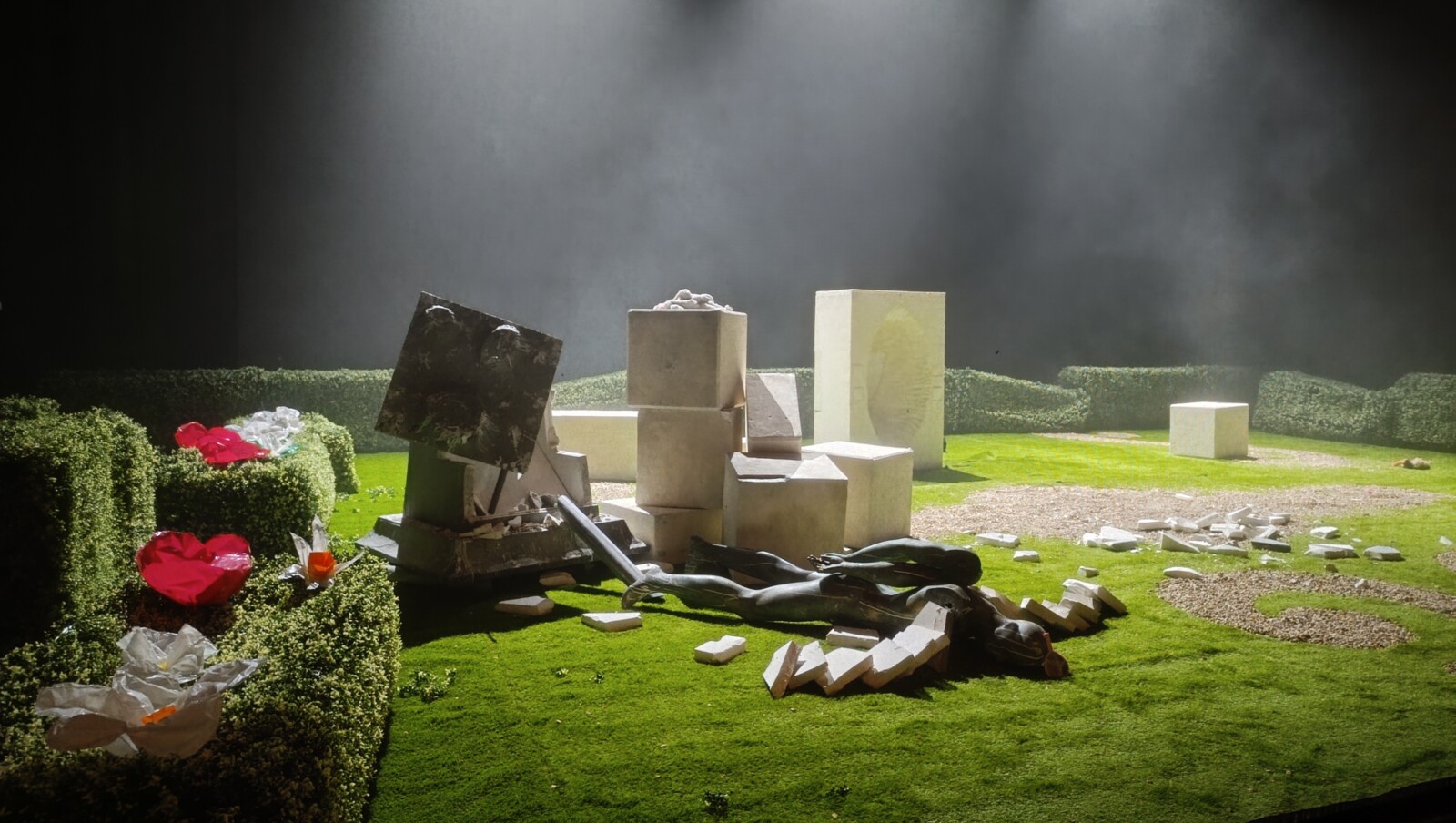 Madriguera, White rabbit, Phia Ménard, el ser