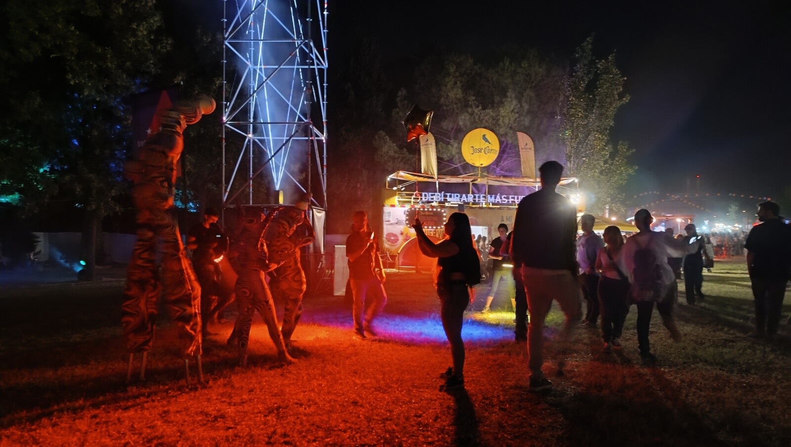 INTERESTELAR, MISS CAFEINA, PARTITURA PARA EL FUEGO