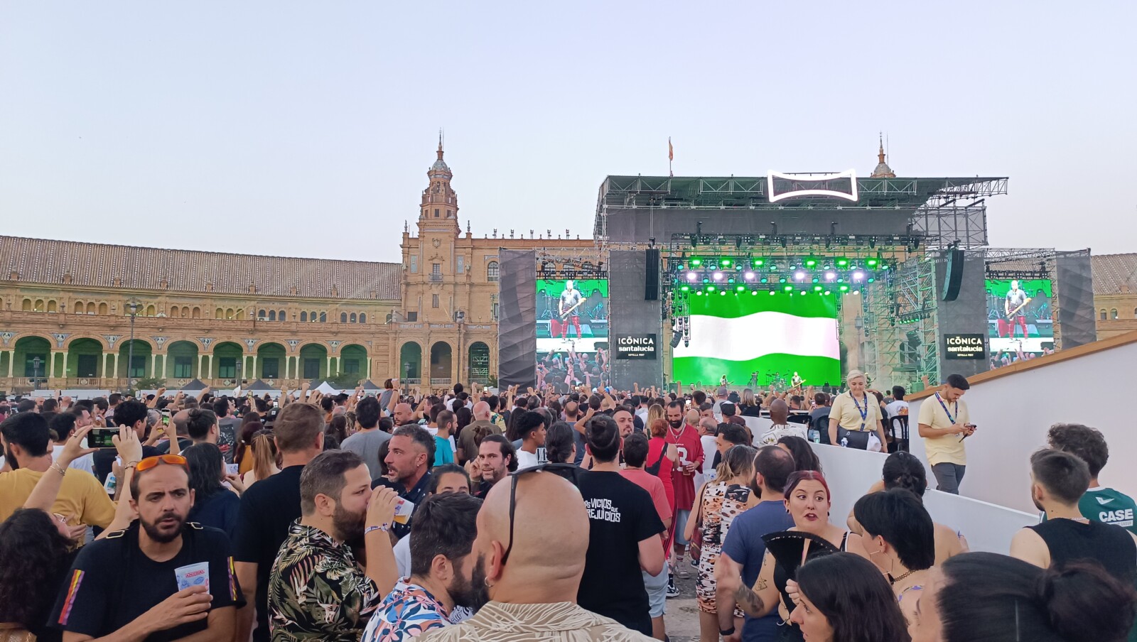 LA RAÍZ, O'FUNK'ILLO, REINCIDENTES, Icónica, Sevilla, Música, rock, Partitura para el Fuego, trickster