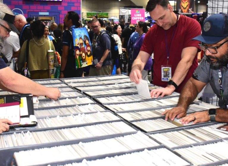 COMIC-CON MÁLAGA POR PRIMERA VEZ EN ESPAÑA HÉROES ASISTENCIA COMIC MANGA ENCUENTRO ARTE 