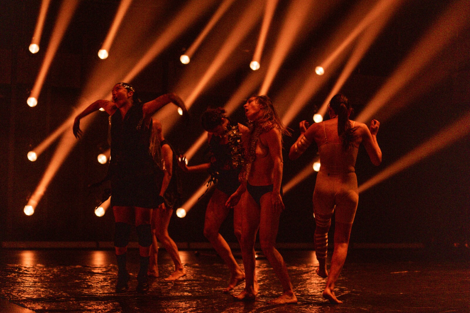 Tierras raras, luz arcas, Alberto Revidiego, Teatro Clásico, EIDÔLON – Aristófocles eterno, Teatro Central