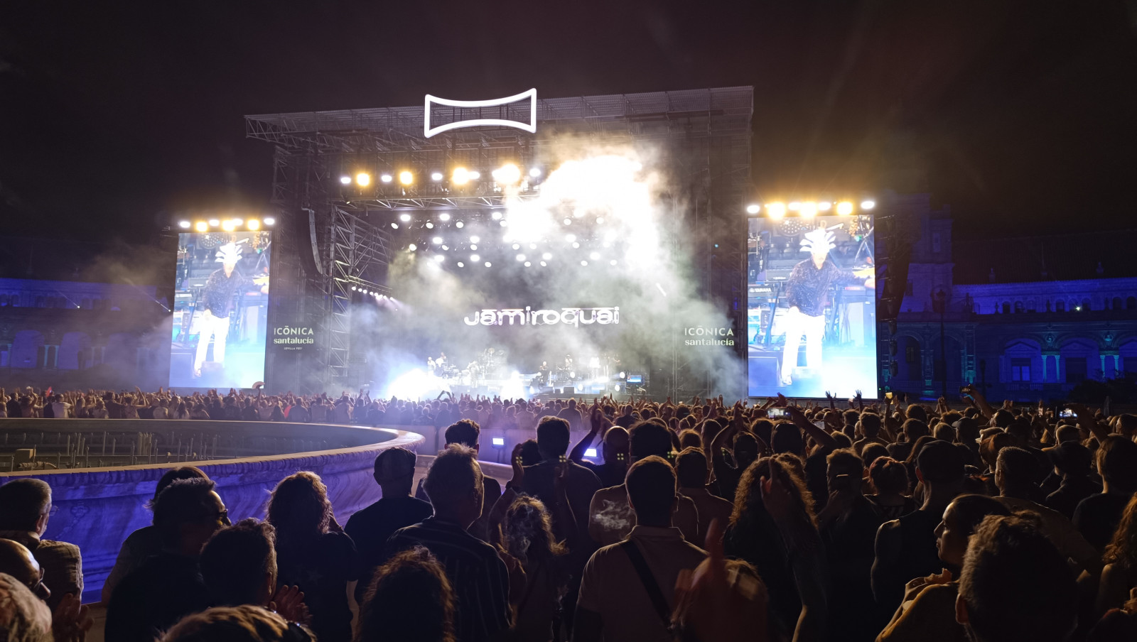 Jamiroquai, Icónica Santalucía Sevilla Fest, Icónica, Alberto Revidiego, Partitura para el Fuego, Vilama, rock, festival, Sevilla